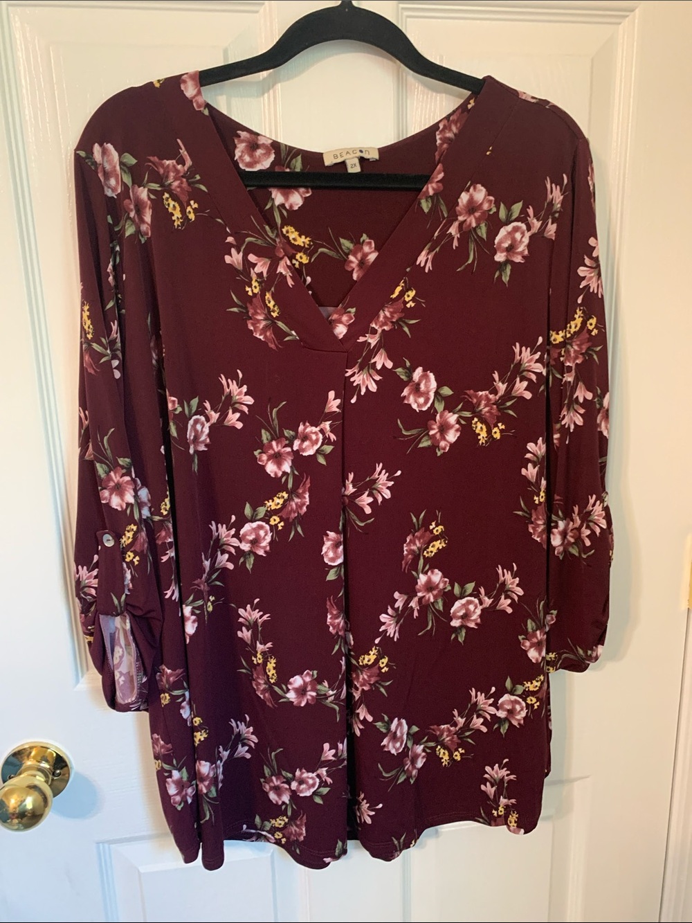 Beacon 2x burgundy floral 3/4 sleeve tunic